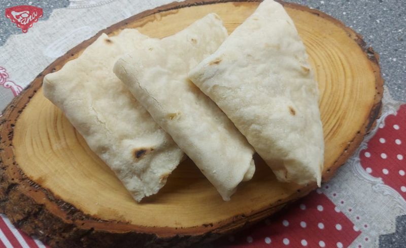 Gluten-free tortillas from Bread mix white Liana