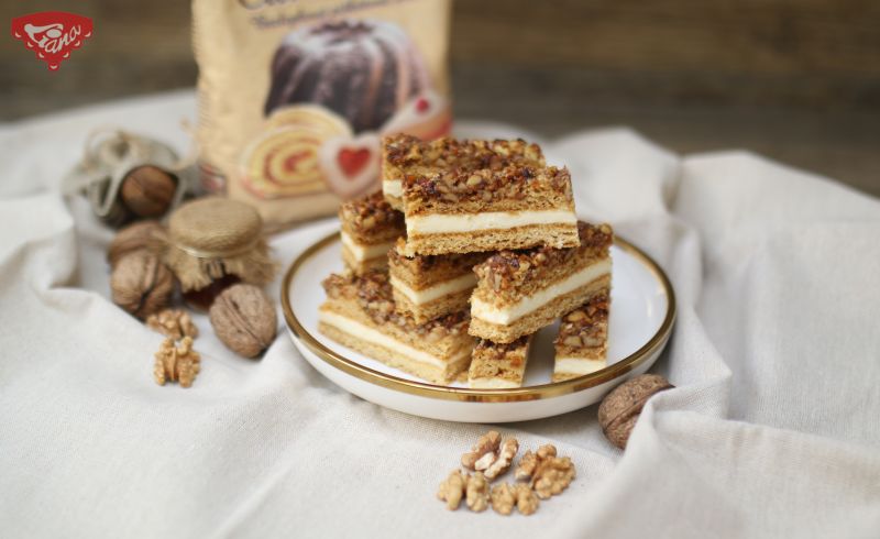 Gluten-free honey-walnut cream