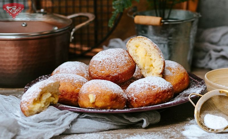 Gluten-Free Donuts Filled with Vanilla Pudding