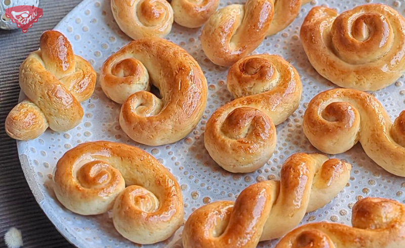 Bułeczki wielkanocne z miodem bezglutenowe