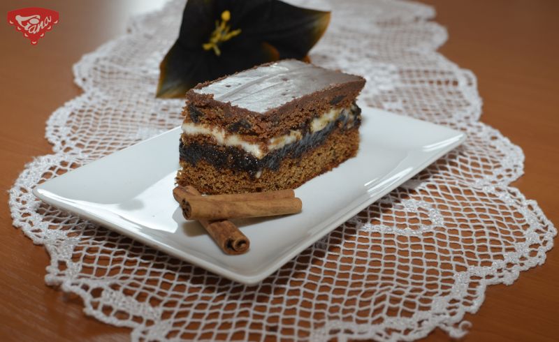 Pflaumenlebkuchen mit Marzipan