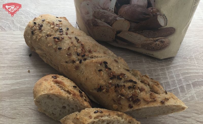 Glutenfreie dunkle Baguettes aus Sauerteig