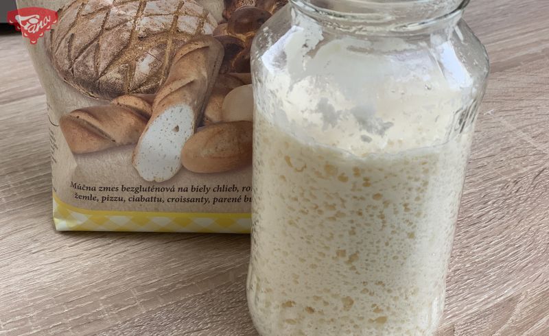 Glutenfreie Hefe aus Brotmischung weiß