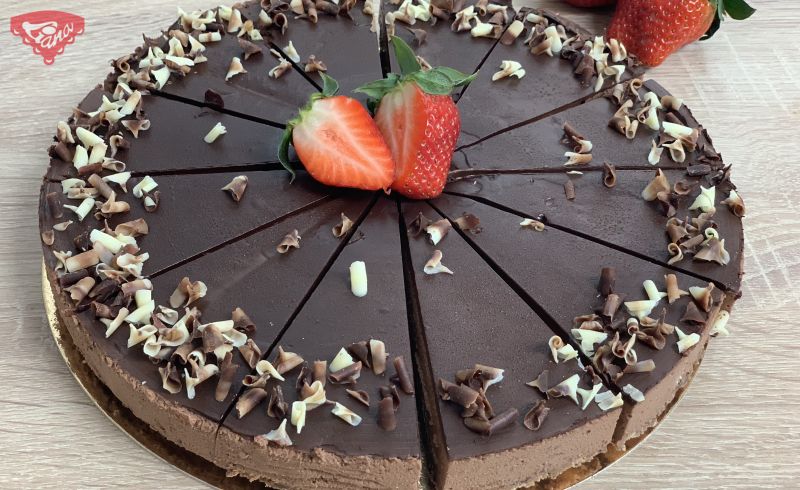 Chocolate cheesecake with 70% chocolate