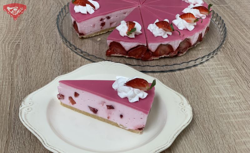 Bezlepkový jahodový cheesecake