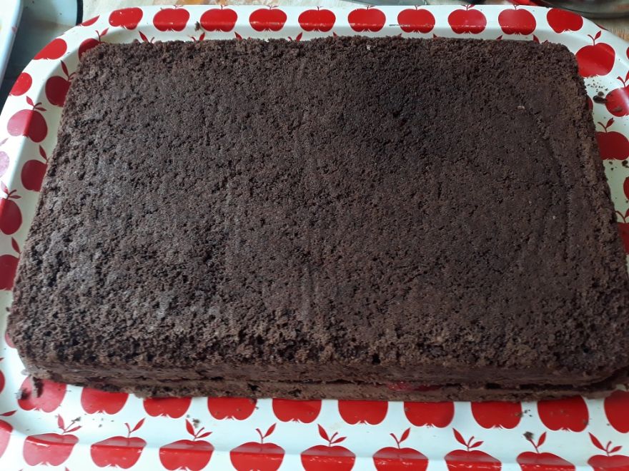 Bezlepkové čokoládové kocky s kúskami jahôd