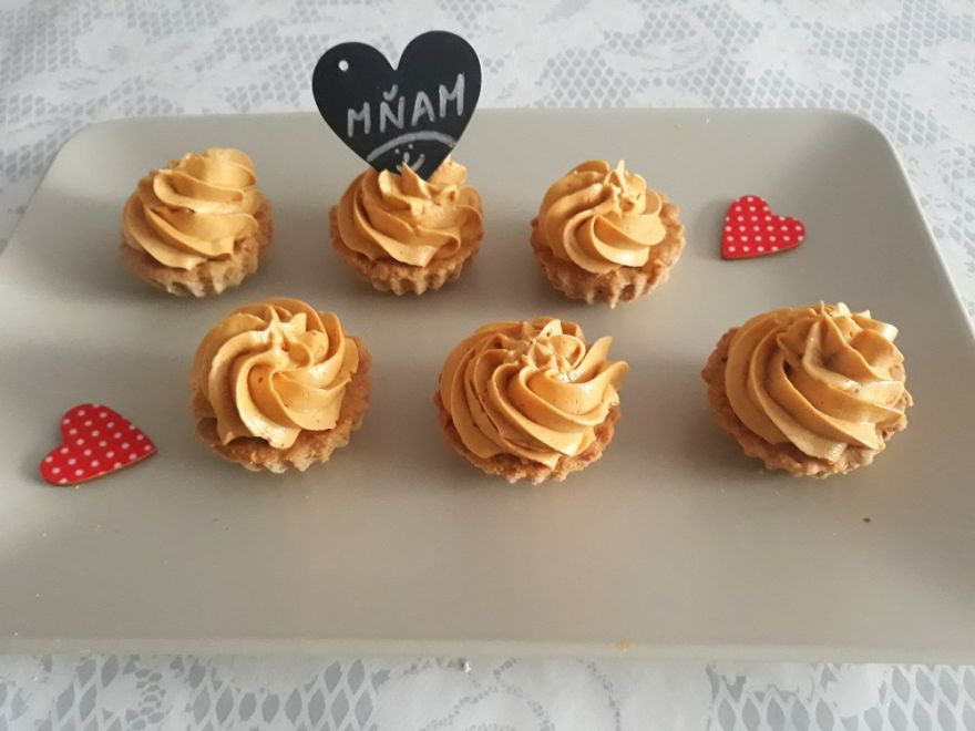 Bezlepkové karamelové košíčky