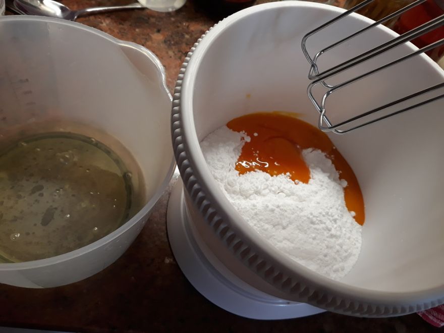 Gluten-free strawberry cut