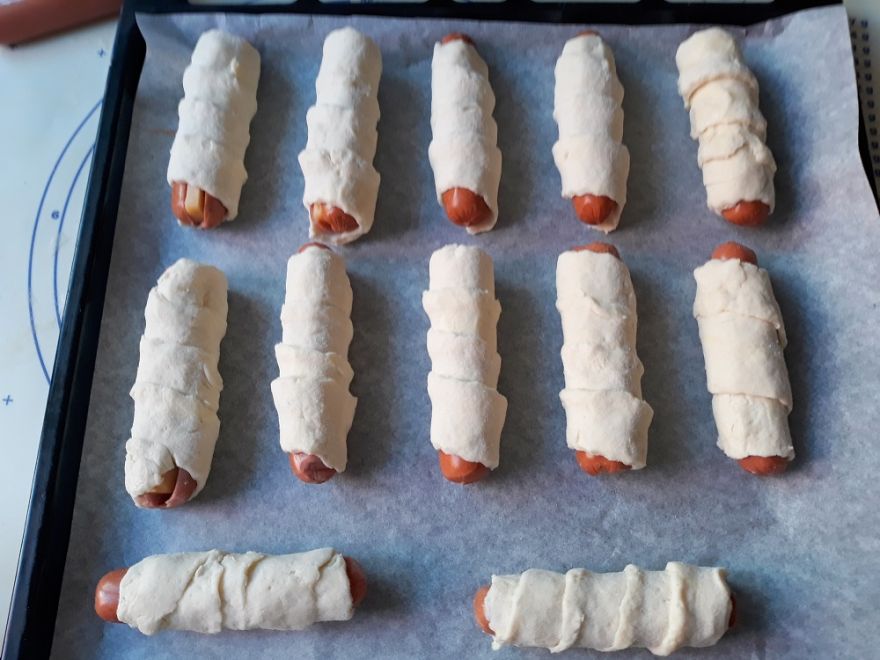 Párky v bezlepkovom lístkovo-pľundrovom ceste