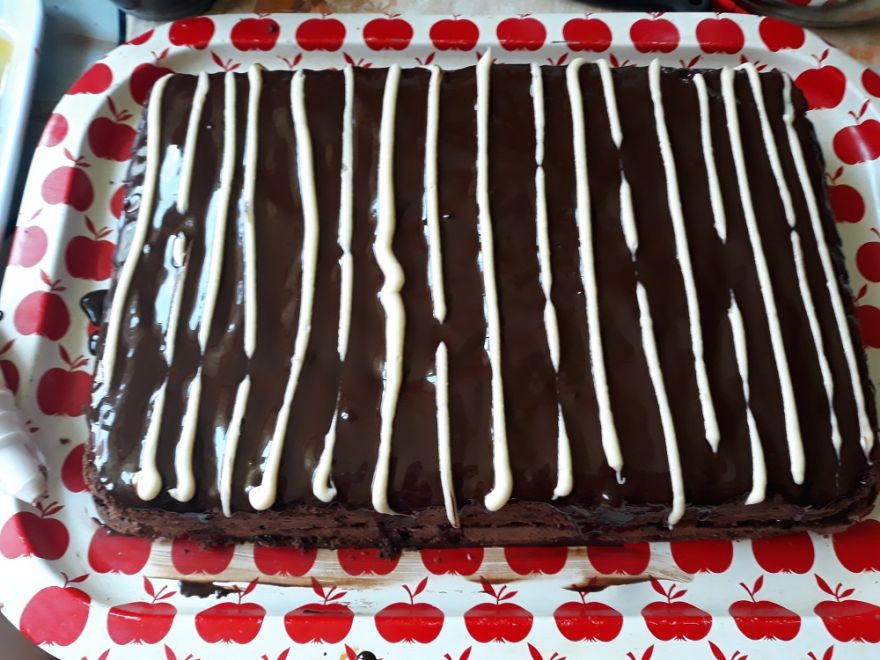 Bezlepkové čokoládové kocky s kúskami jahôd