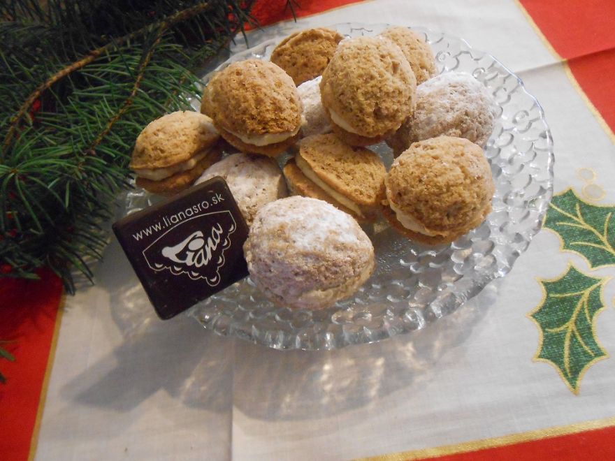 Gluten-free strawberry cut