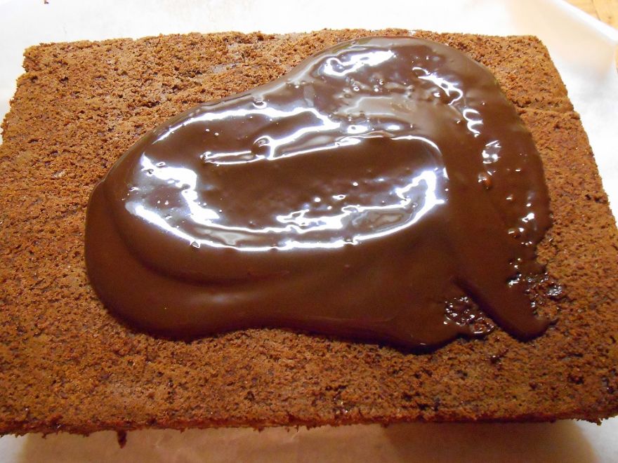 Bezlepkový švestkový perník s marcipánem