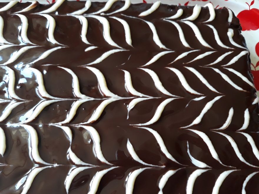 Bezlepkové čokoládové kocky s kúskami jahôd