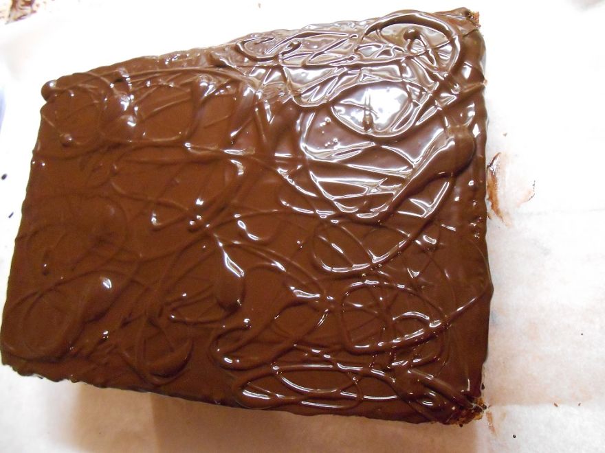 Bezlepkový švestkový perník s marcipánem