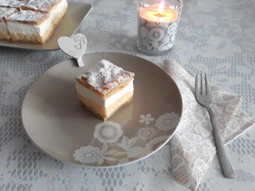 Bezlepkový krémeš z lístkovo - pľundrového cesta