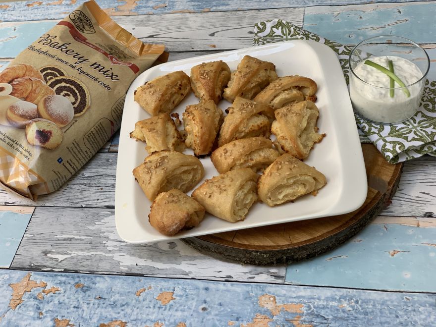 Glutenfreie Knoblauch-Käse-Pfannkuchen