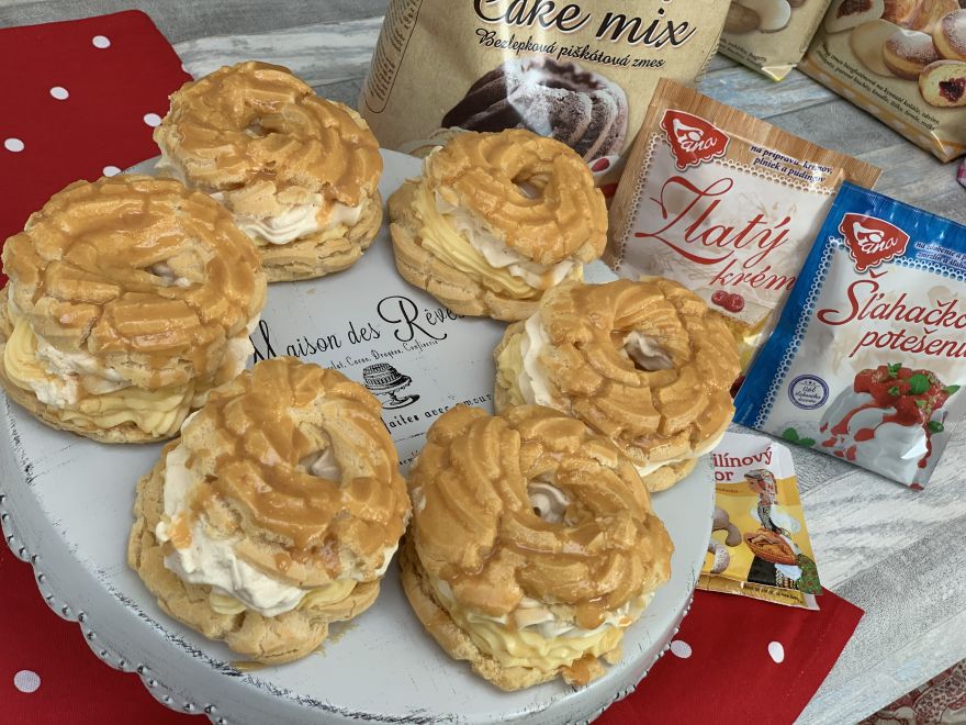 Gluten-free pinwheels with rich vanilla filling and caramel whipped cream