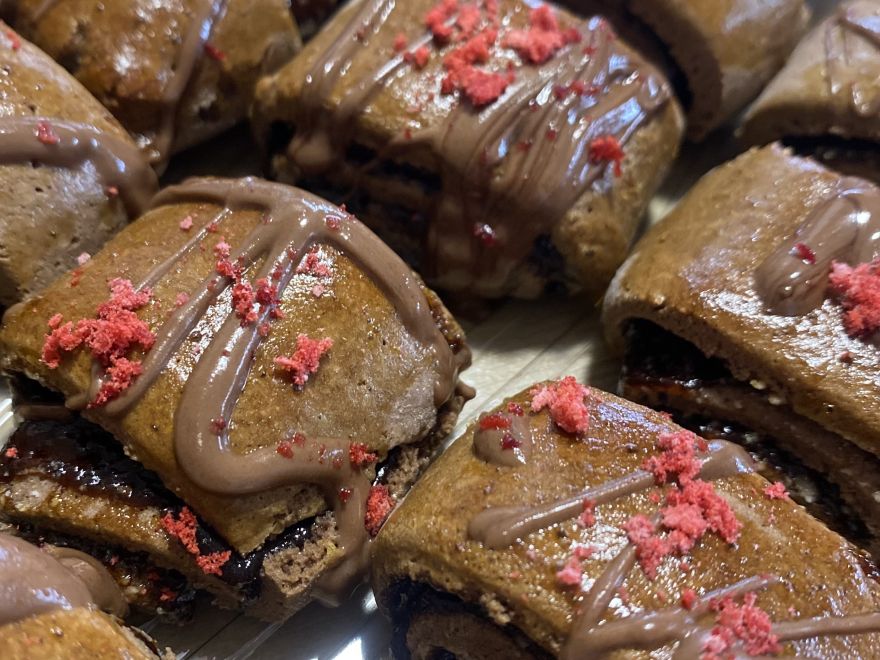 Gluten-free gingerbread rolls