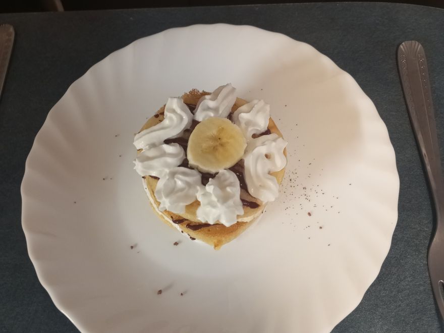 Bezlepkový palačinkový dort