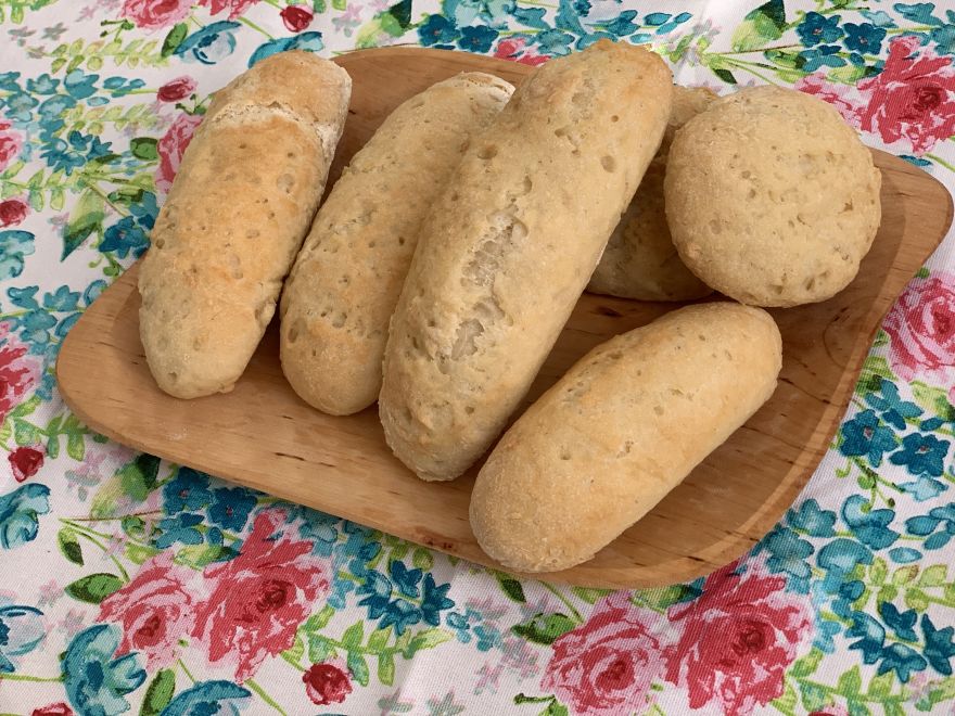 Ordinary gluten-free rolls and gluten-free buns that taste so unusual