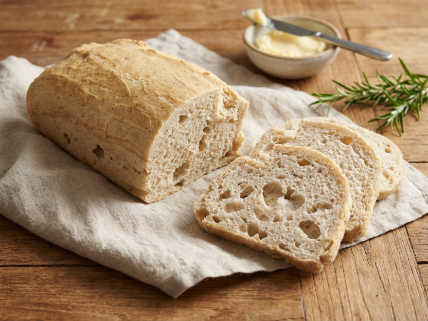 Bezlepkový kváskový chléb ve formě