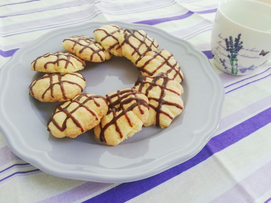 Bezlepkové strojkové pečivo