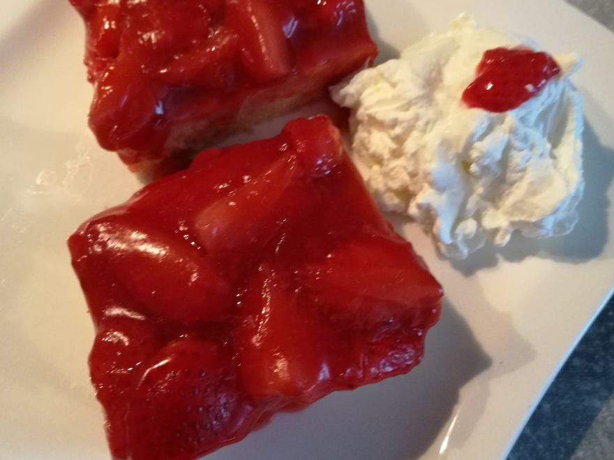 Bezlepkový jahodový koláč