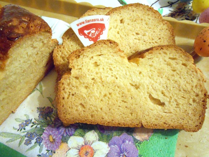 Bezlepkový biely zemplínsky koláč