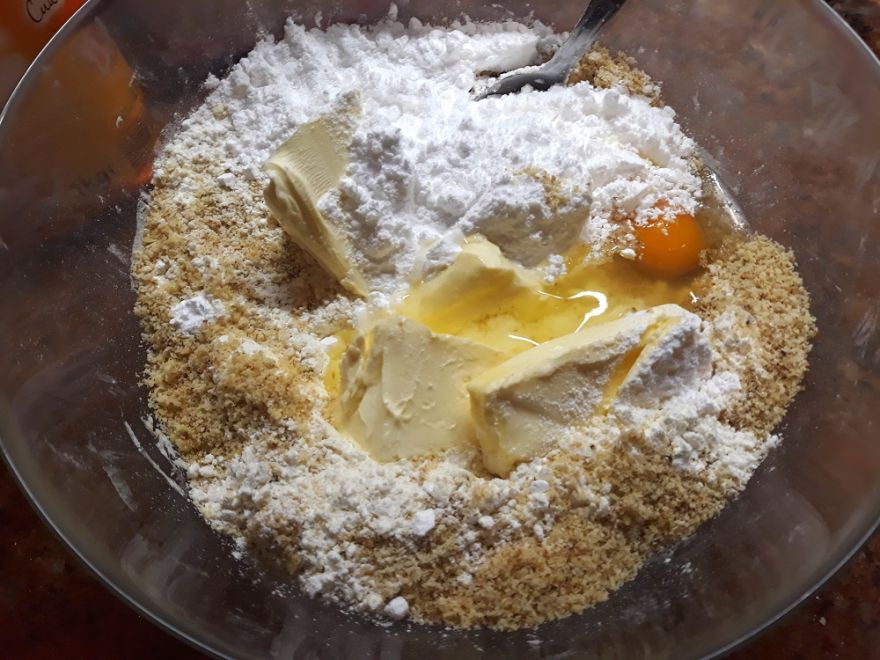 Bezlepkové karamelové košíčky