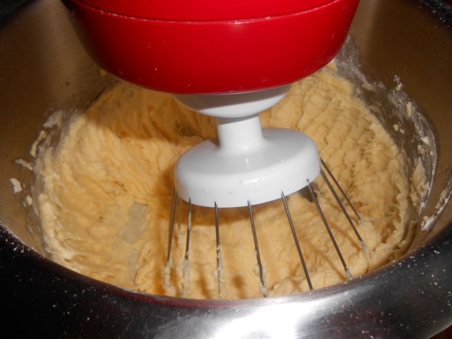 Glutenfreier geriebener Apfel oder Käsekuchen