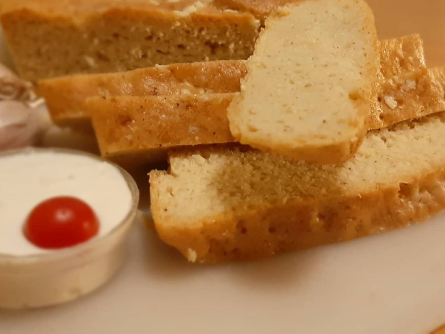 Bezlepkový cesnakový chlieb