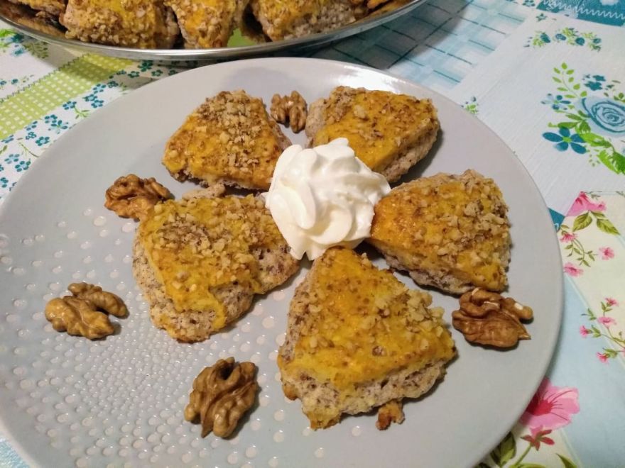 Gluten-free walnut fornetti