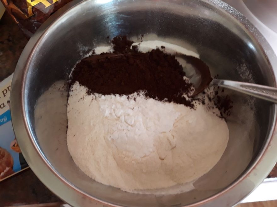 Bezlepkový dort s mascarpone-čokoládovou nádivkou