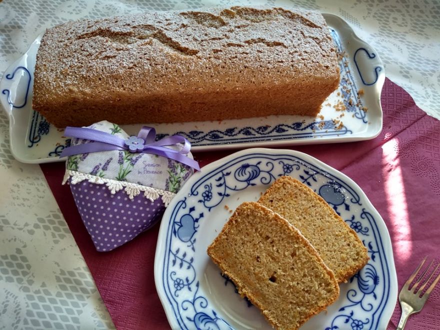 Gluten-free carrot-ginger sandwich