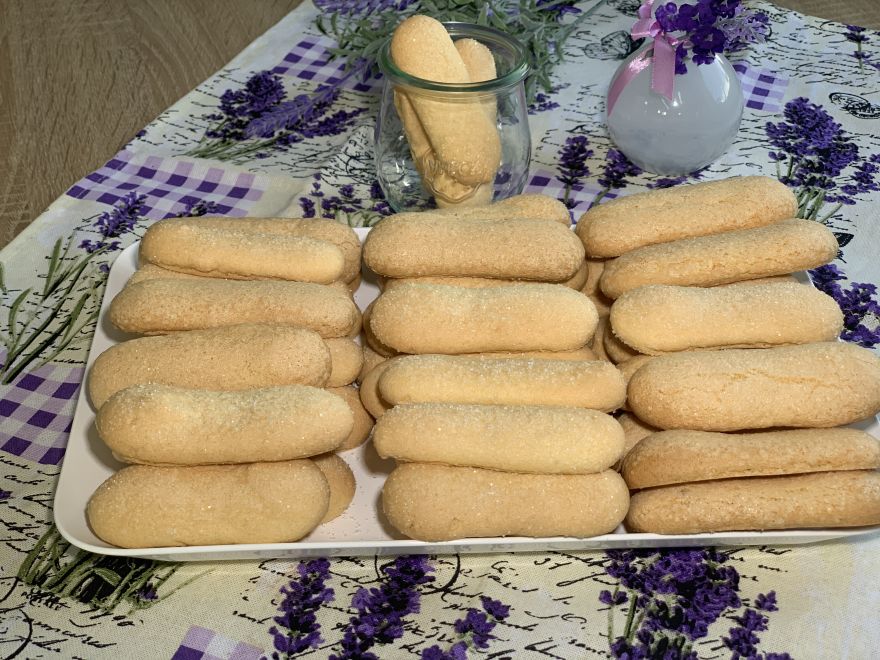 Podlouhlé bezlepkové piškoty