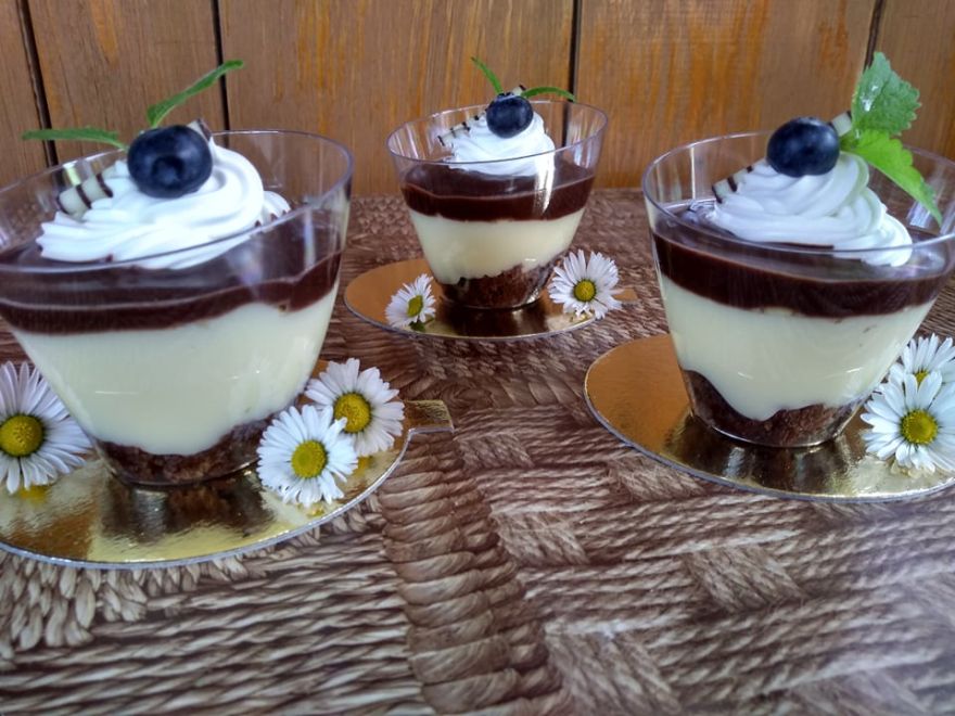 Bezlepkový dezert ve sklenici