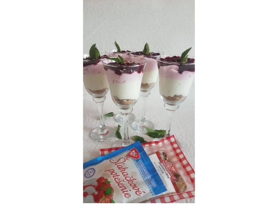 Cheesecake ve sklenici