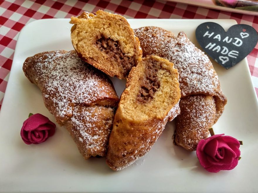 Gluten-free walnut rolls without leavening