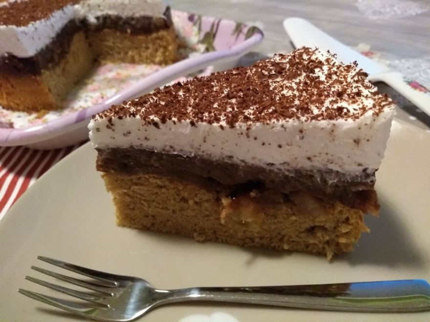 Gluten-free apple cake