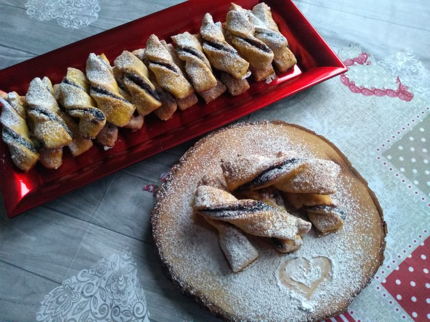 Gluten-free cocoa twisters