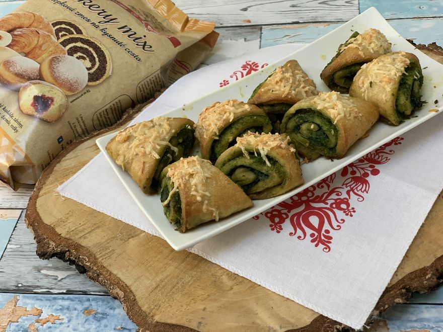 Bezlepkové trojhranky s medvedím cesnakom