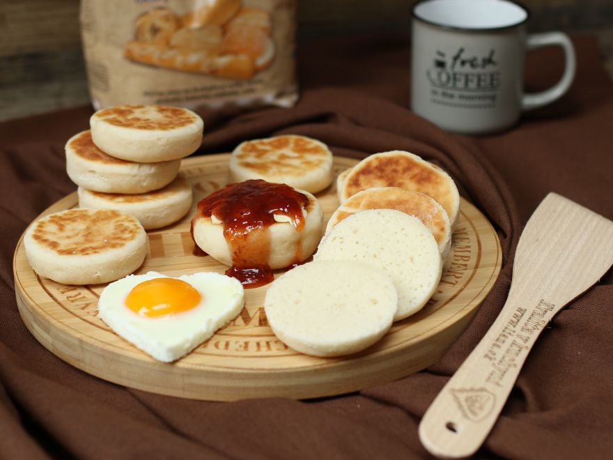 Gluténmentes angol muffin a serpenyőből