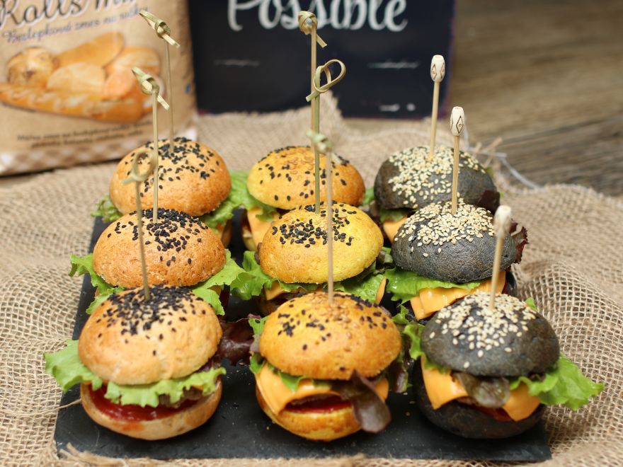 Dokonalé grilování s mini hamburgery bez lepku