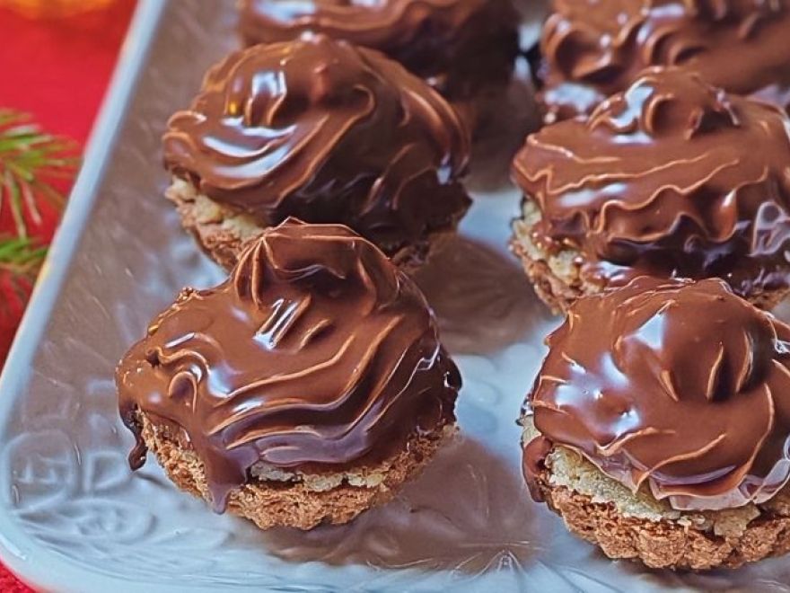 Bezlepkové vianočné orechové košíčky Opitý Izidor