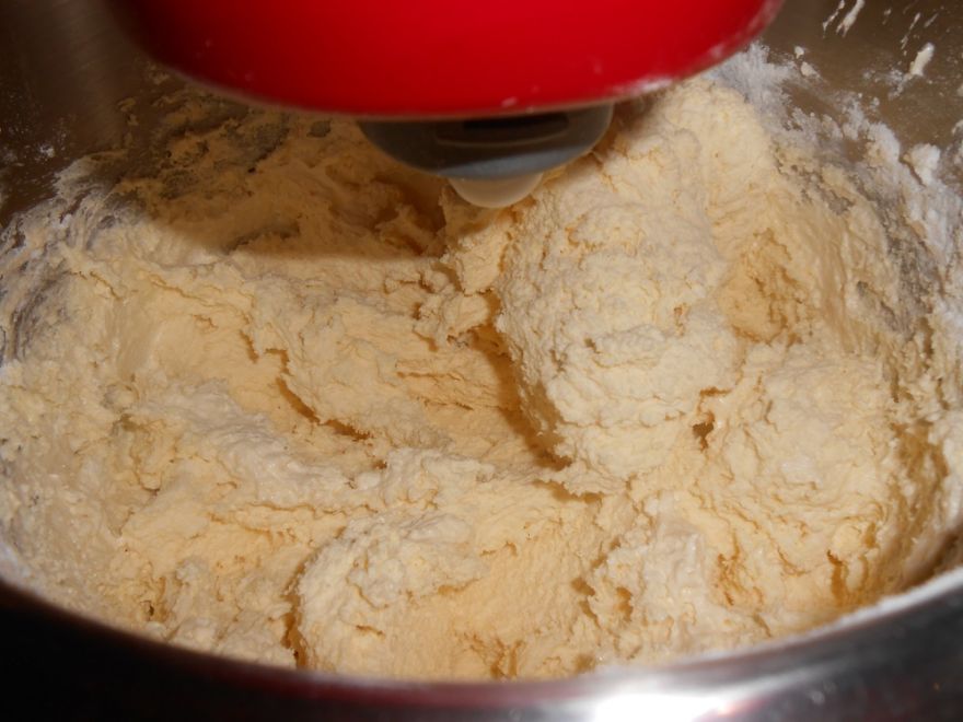 Glutenfreier geriebener Apfel oder Käsekuchen