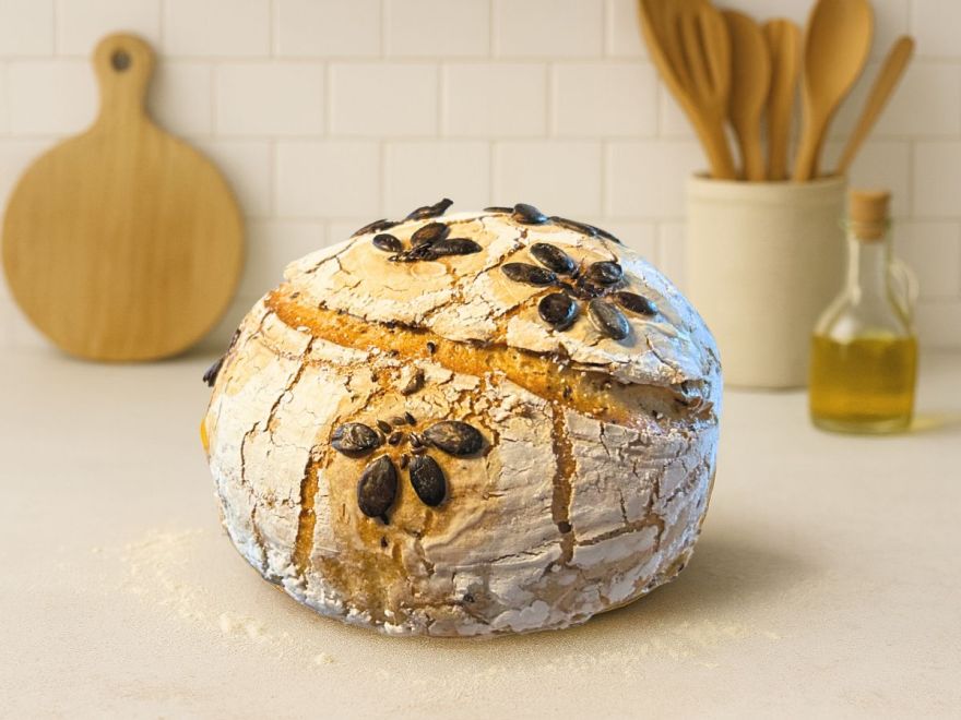 Bezglutenowy chleb na zakwasie z siemieniem lnianym – miękki, aromatyczny i domowy