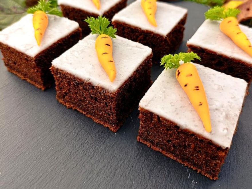 Bezlepkový mrkvový perník