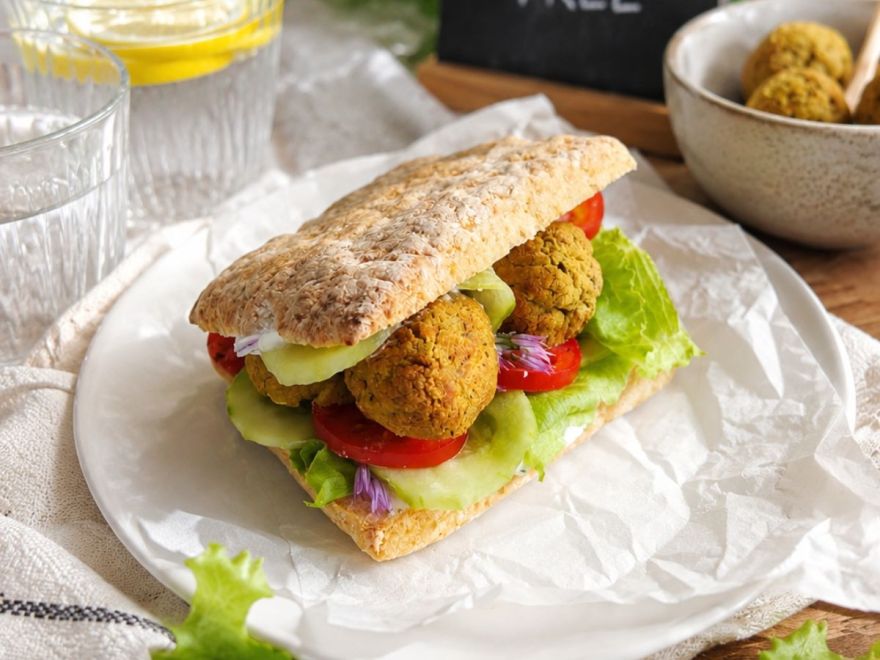 Bezlepková ciabatta s domácim falafelom