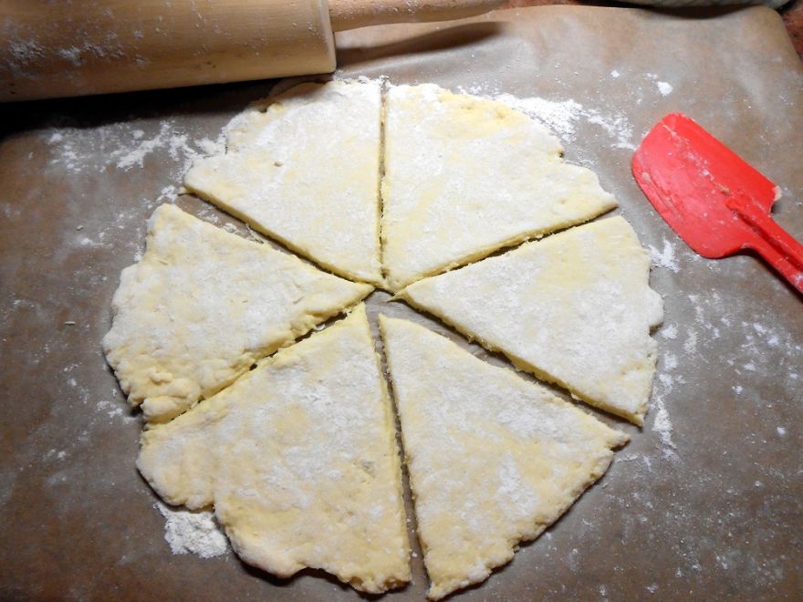 Bezlepkové orechové rožky