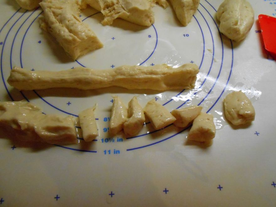 Gluten-free toast with poppy seeds, cottage cheese or cabbage